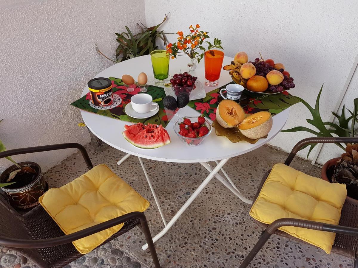 Aparthotel Carmona La Serena Oda fotoğraf
